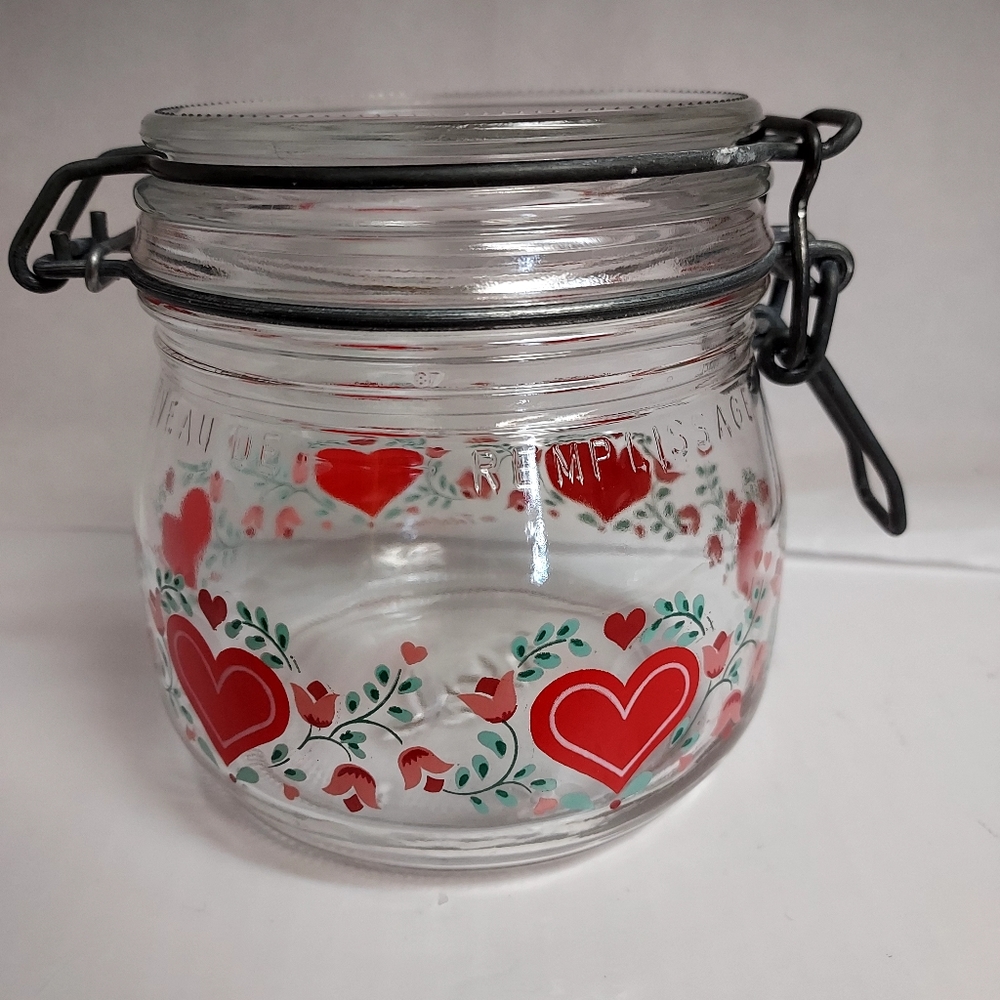 Vintage ARC Jar Made in France Folk Art Hearts and Flowers 1/2 L. B31